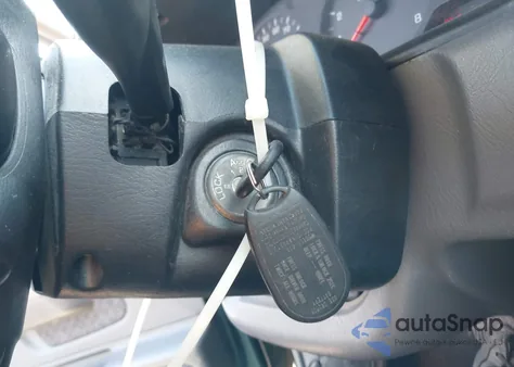 2001 Nissan Xterra Xe z USA, uszkodzony, nr VIN 5N1ED28Y31C544830